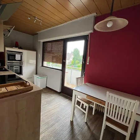 Owl Comfort Homes - Doppelhaus Loehne-gofehld بيت للعطل لونه