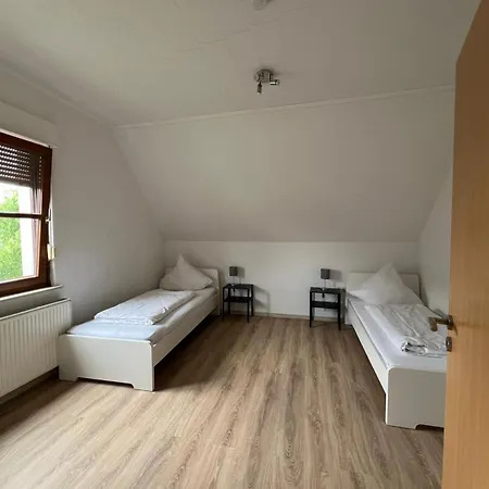 Owl Comfort Homes - Doppelhaus Loehne-gofehld لونه