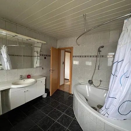 Owl Comfort Homes - Doppelhaus Loehne-gofehld *