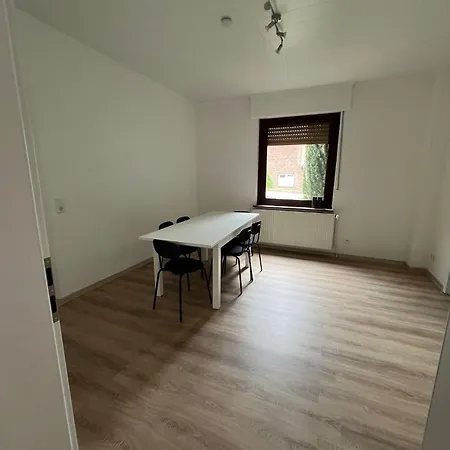 Owl Comfort Homes - Doppelhaus Loehne-gofehld بيت للعطل